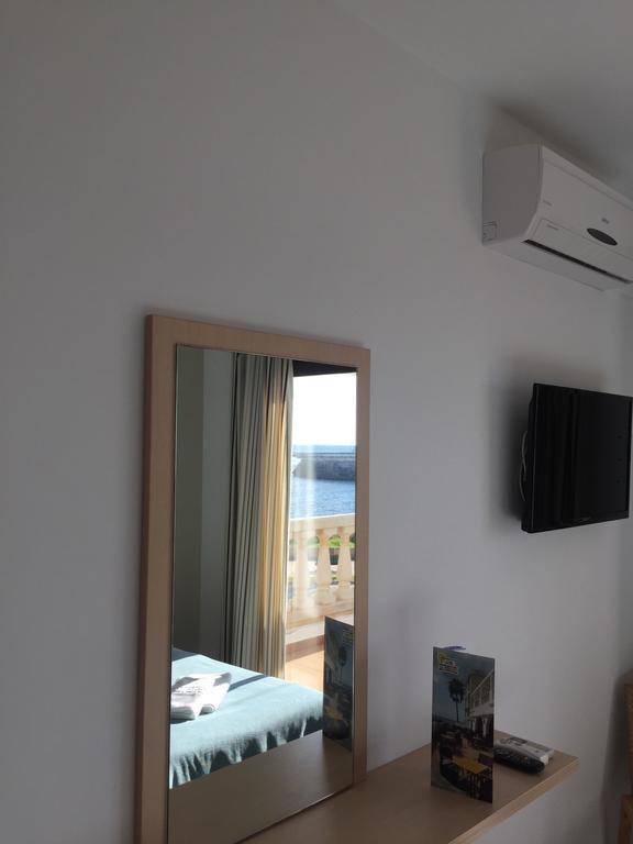 Hostal Sa Prensa Ситадела Стая снимка